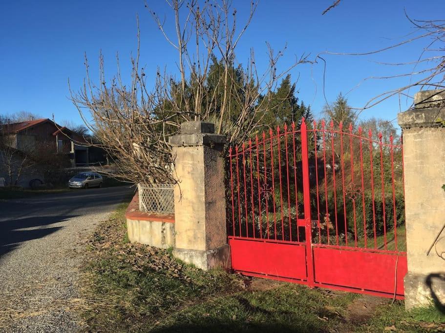 Lerable Pourpre De La Grotte Au Lion Villa Arbon Eksteriør billede